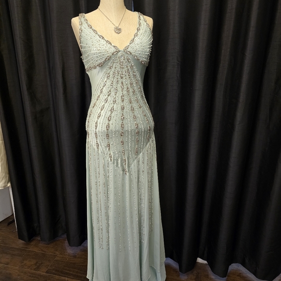 Beautiful vintage Gatsby style 100% silk special occasion gown. - Picture 6 of 15